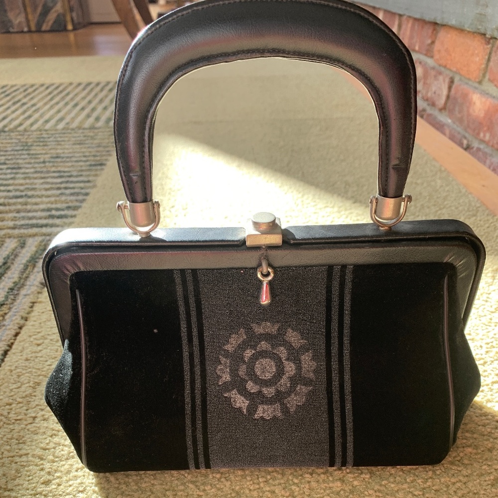 Elegant Black Handbag